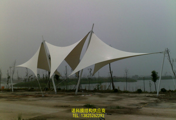 小区景观膜结构建筑选材与施工规范详解